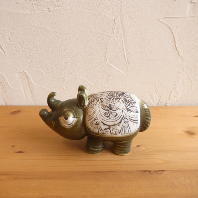 リサ・ラーソンのサイ