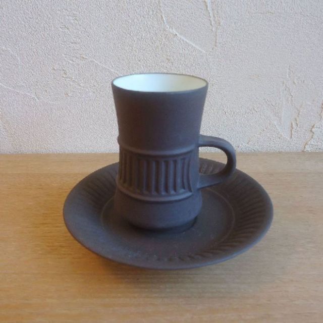 イェンス・クイストゴーのフレームストーン/カップ＆ソーサー