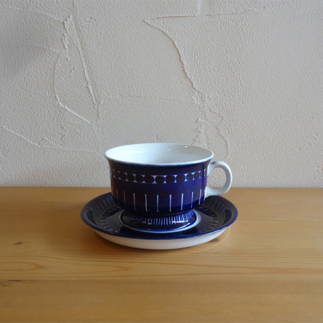 Ulla Procope / ウラ・プロコッペ ARABIA Valencia / ヴァレンシア ティーカップ&ソーサー