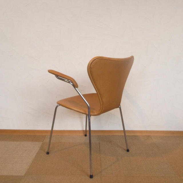 Arne Jacobsen / アルネ・ヤコブセン フリッツ・ハンセン 3211 セブンチェア