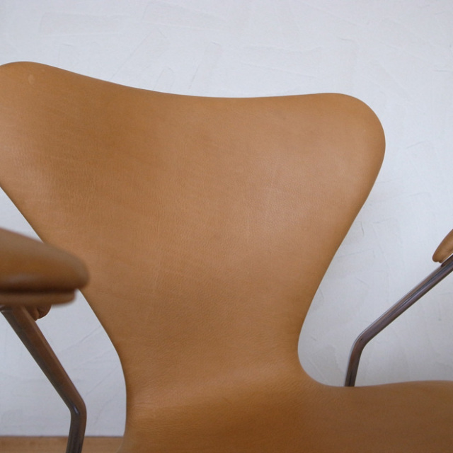 Arne Jacobsen / アルネ・ヤコブセン フリッツ・ハンセン 3210 セブンチェア　レザー
