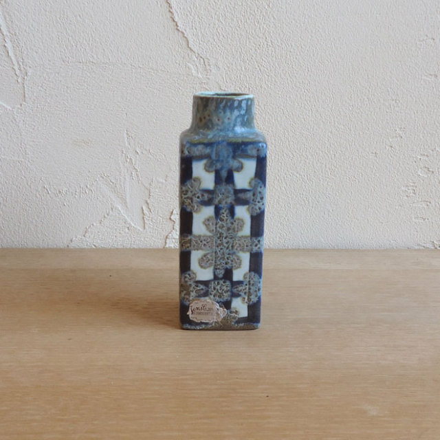 ニルス・トーソンのバッカ/ファイアンスベース