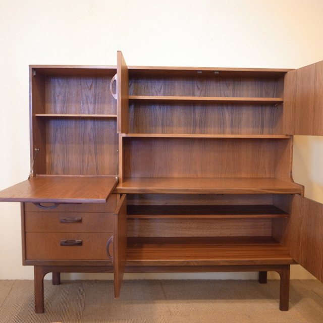  E.GOMME  G-PLAN　キャビネット付サイドボード