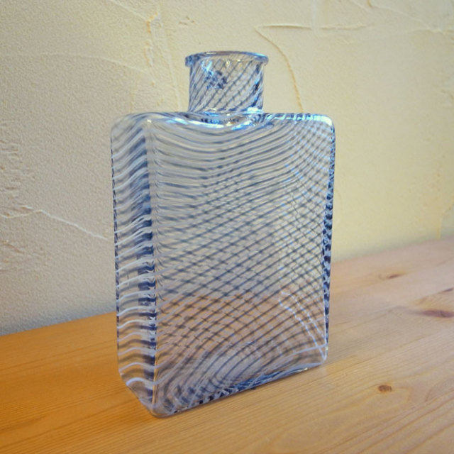 Kaj Franck / カイ・フランク ヌータヤルヴィ annual bottle 　アートグラス