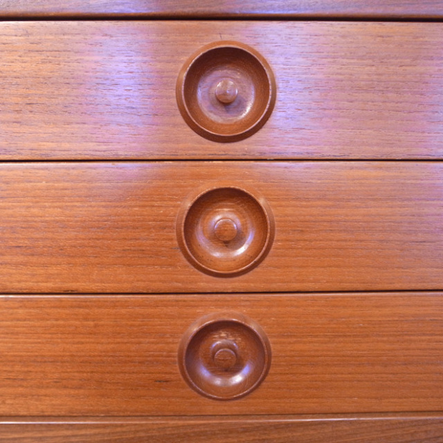 Johannes Andersen / ヨハネス・アンダーセン   カップボード【チーク】