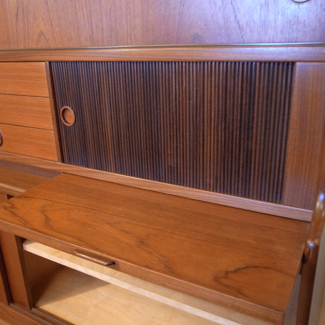 Johannes Andersen / ヨハネス・アンダーセン   カップボード【チーク】