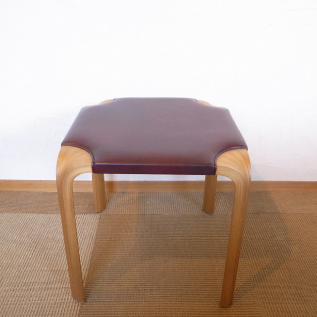 Alvar Aalto / アルヴァ・アアルト  X604 スツール【レザー】