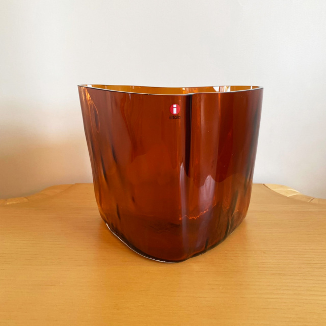 Alvar Aalto / アルヴァ・アアルト COLLECTION VASE 【コッパ―】  正面