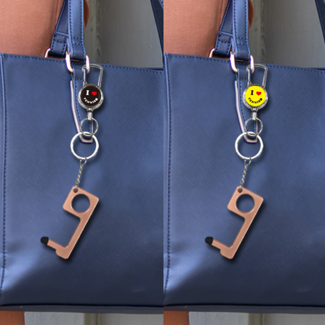 シルバーリールキー　スマイル柄　テニス 使用例2