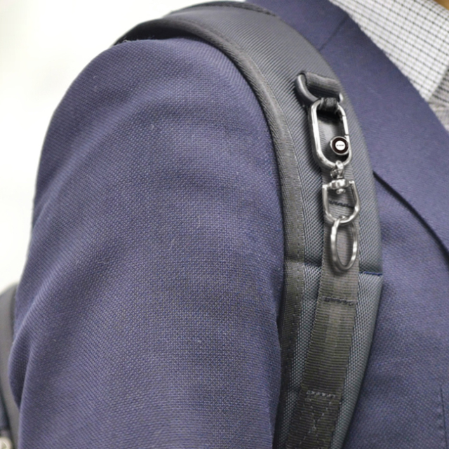 ナスカンキーホルダー アイスホッケー柄