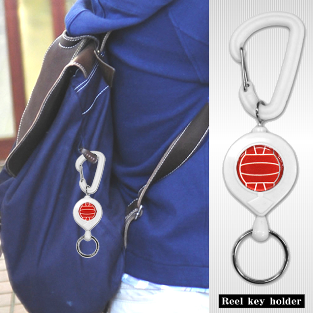 白リールキー　バレーボール柄【レッド(赤/銀)】リュックサック　使用例