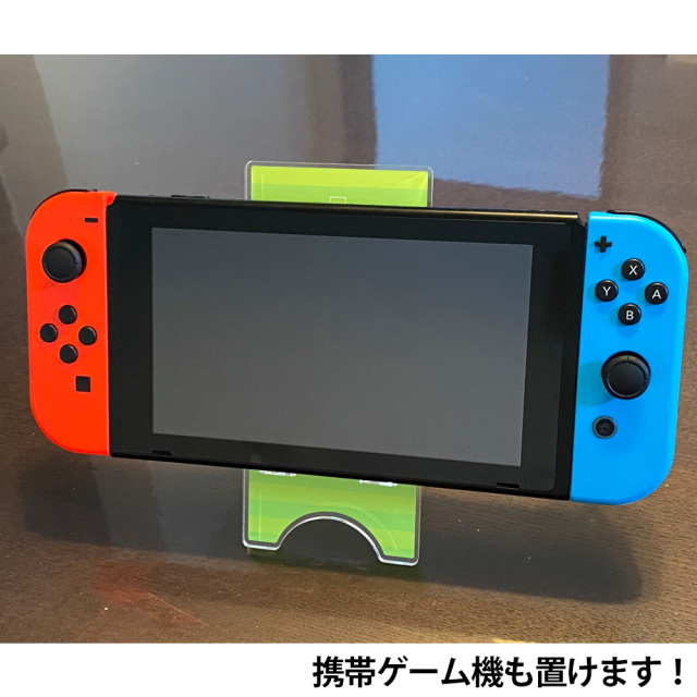 アクリルスマホスタンド　コート柄　バスケ