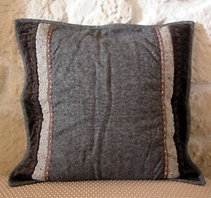 マリネットMARINETTE ブティBOUTIS キルトクッションカバー42×42cmサイズ（BRIGHTON・ショコラ） 【フランス】HOU_C46