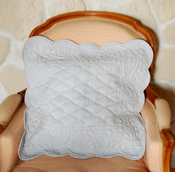マリネットMARINETTE ブティBOUTIS キルトクッションカバー45×45cmサイズ（VALBONNE ヴァルボンヌ・パールグレー） 【フランス】HOU_C54