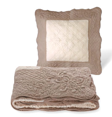 アンティークキルト ベッドカバー お値下げしました。 アンティークキルト ベッドカバー お値下げしました。 1950