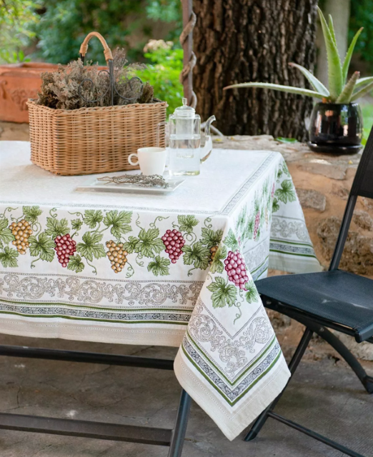 テーブルクロス：マルチカバージャガード織り（Vendange ヴァンダンジュ・ホワイト）ブドウ柄　全３サイズ【フランス】NAP_C89W