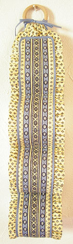 フリル付きトイレットペーパーストッカー（ルールマラン・ホワイト×ブルー）TOI_S21