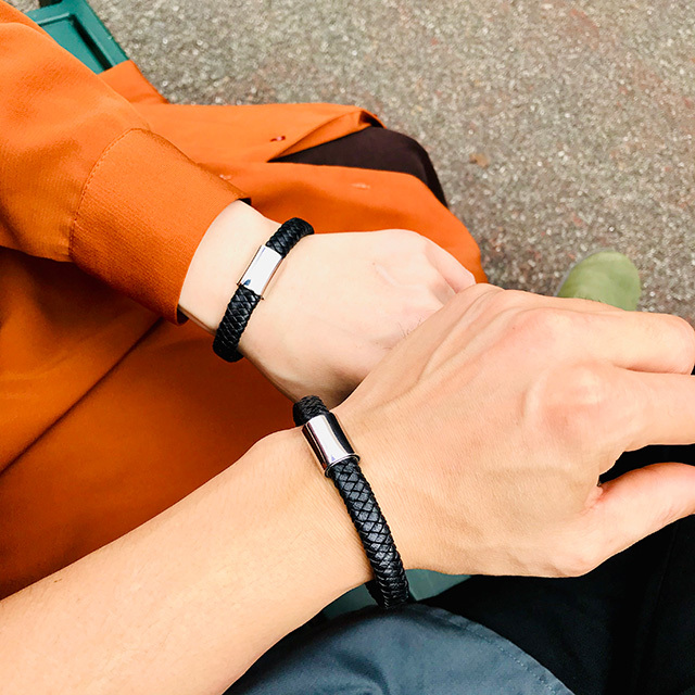 Flat braidペアブレスレット着画画像