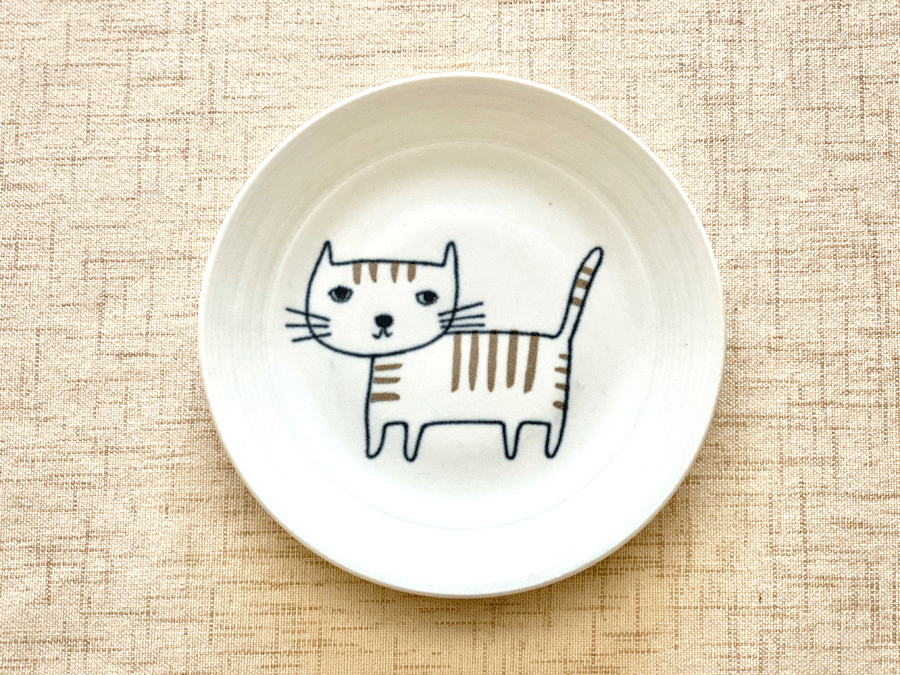 個性あふれる ねこまるけ!ボンヤリ小皿