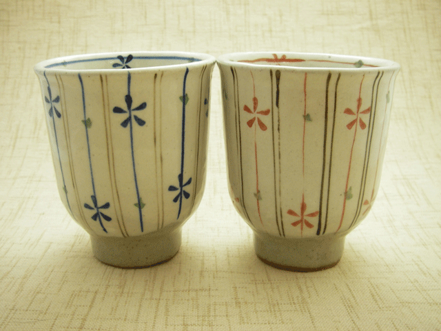 アウトレット和食器　小花十草ペア湯呑