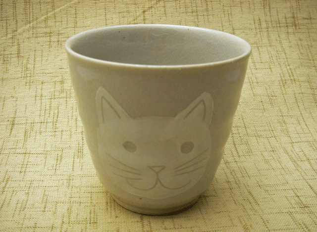 粉引きネコ湯呑