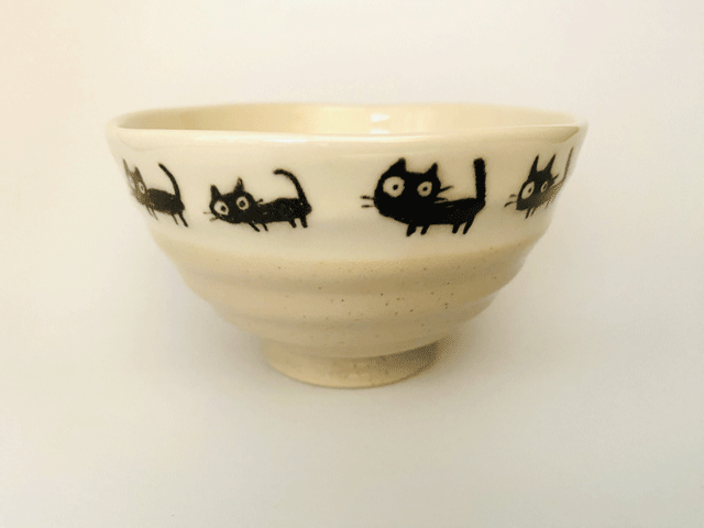 猫の家族　お茶碗（ベージュ）