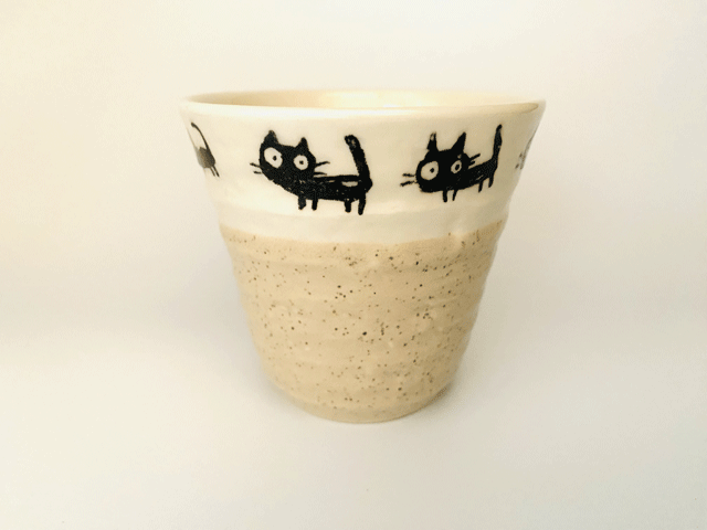 猫の家族　フリーカップ（ベージュ）