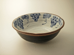 和食器 大鉢 盛鉢】《アウトレット特価》人気柄ぶどうの染付大盛り鉢