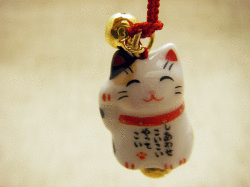 まめ招き猫ねつけ（みけ）