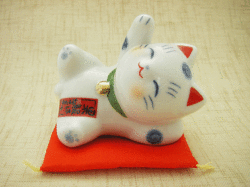 染錦果報は寝てまて猫
