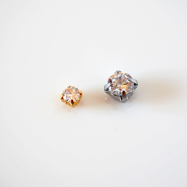 【No.102】淡水パールバロック×キュービックジルコニア6mm　貼るピアス No.102】淡水パールバロック×キュービックジルコニア6mm 貼るピアス