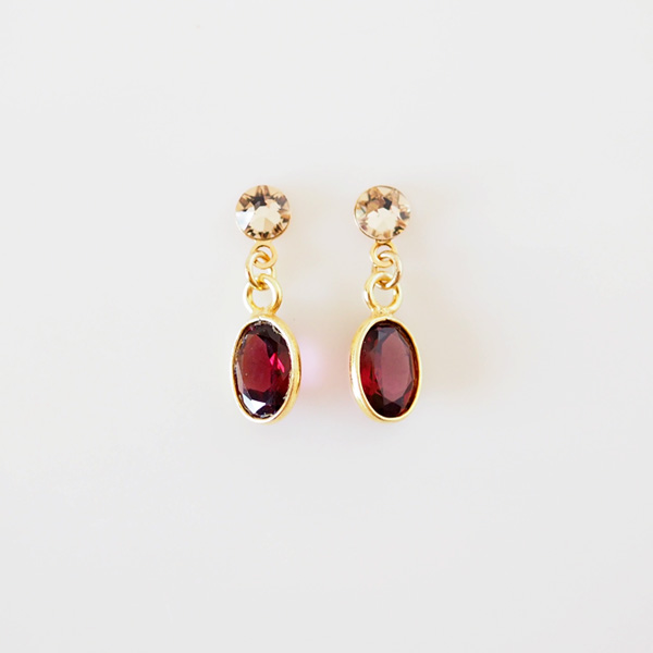 貼るピアス ロードライトガーネット揺れる天然石オーバル