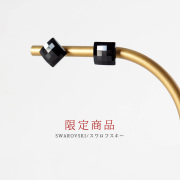 【限定商品+送料無料】2way 着け方で印象が変わる スワロフスキー煌くスクエア エクストラブラック
