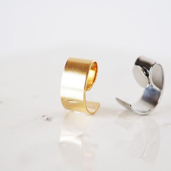 【普段使いにおすすめ/送料無料】光沢のあるカールライン