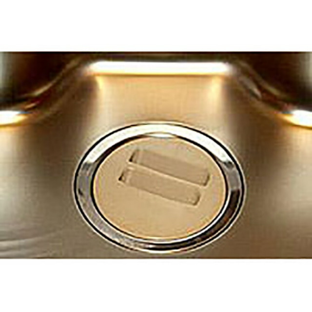 kbb8043_02.jpg