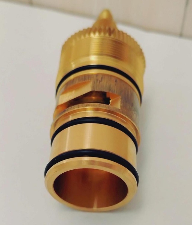 z411118-2.jpg
