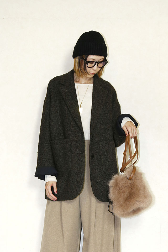 trois （トロア）ツイーディーヘリンボーンミドル丈オーバージャケット　T256-83068-C