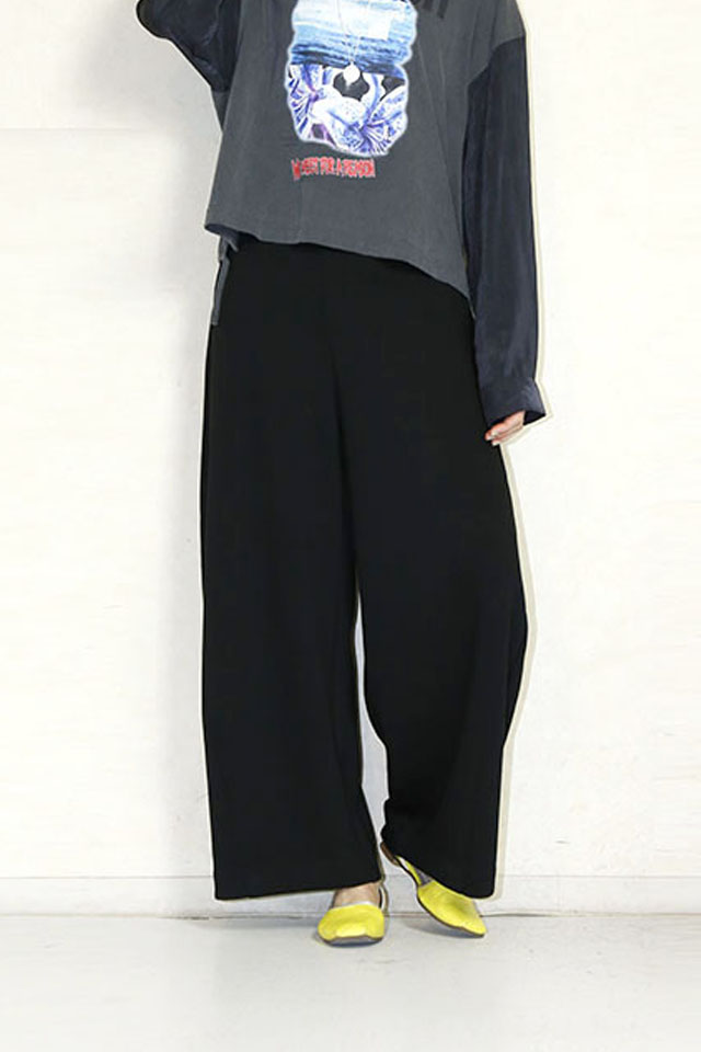 Praia　(プライア) 　カーブパンツ　LEQ-2623black