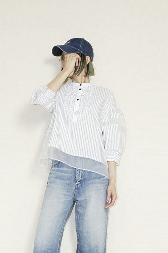 trois （トロア）オーガニックローンシアー切替ギャザーブラウス　T261-81042-D