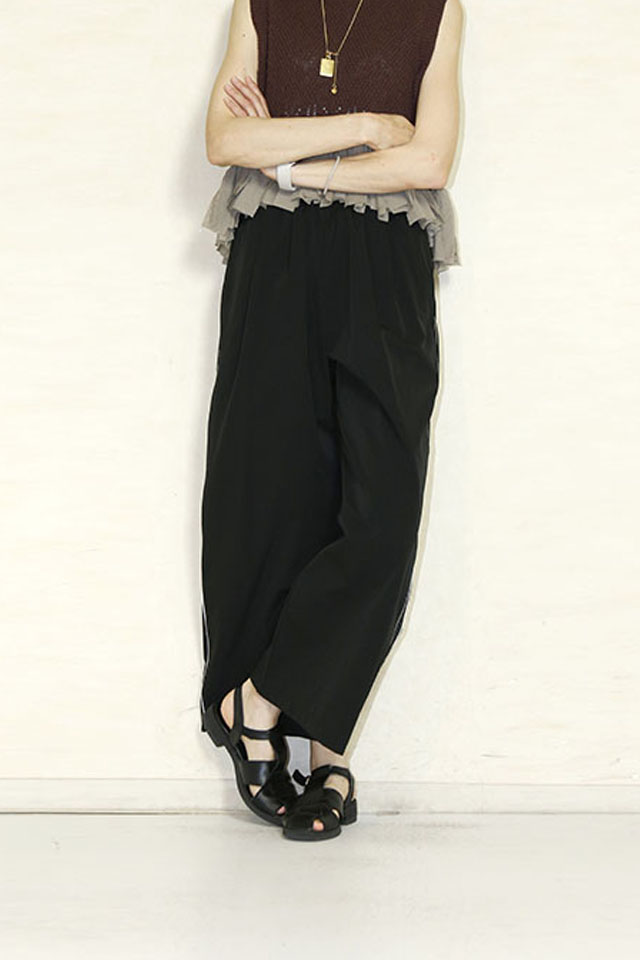 　trois （トロア）　ラインワイドワイドパンツ　T261-87060-D
