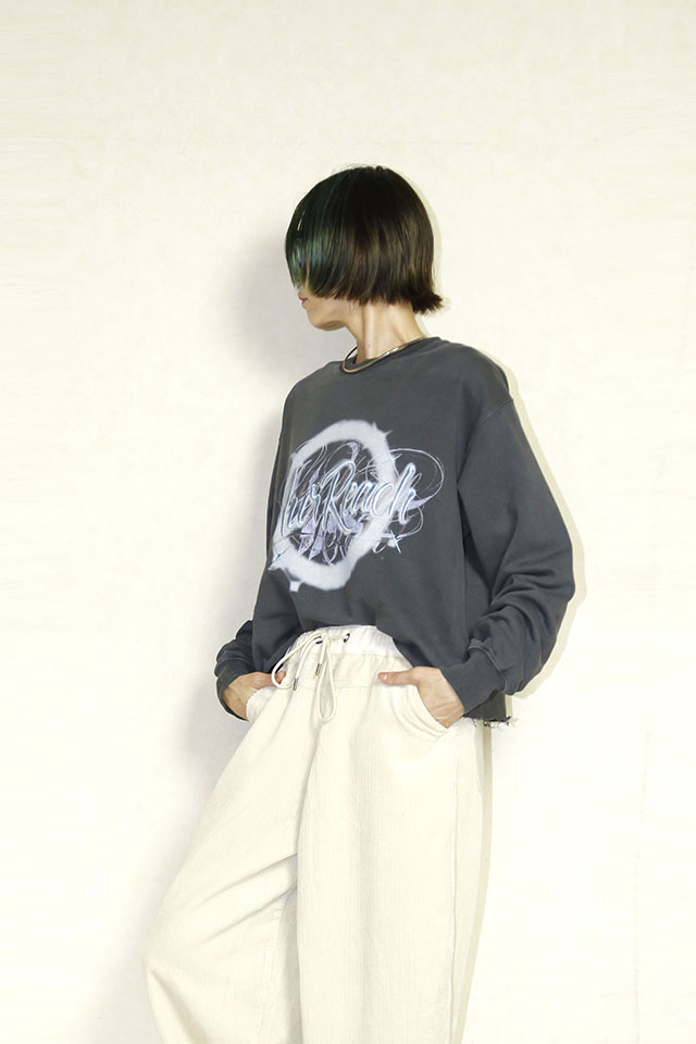 送料無料　OKIRAKU　（オキラク） cipped pigment-dye sweat shirt 　BF40405-Charcoal