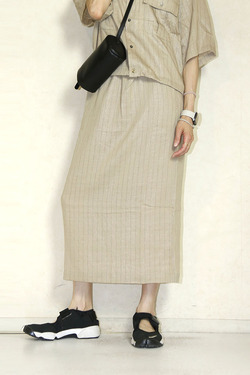 送料無料　KHA:KI（カーキ）FOIL PRINT STRIPE SKIRT  MIL26SSK3107