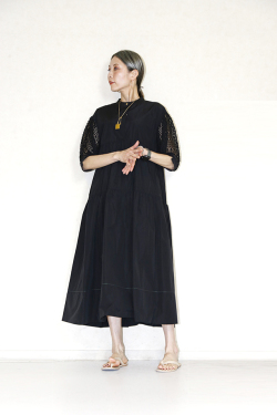 Kittle（キトル）　Sleeve lace tiered long one-piece　K241-67104-900