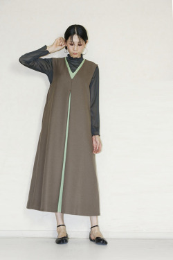 Kittle（キトル）　v neck one-piece　K256-67145