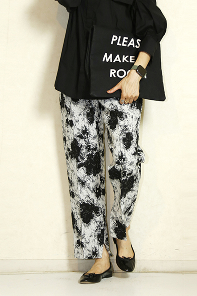 【シニヨン】新品 フロントタックパンツ レーヨン混紡ブラックFシンプル 40%OFF】CHIGNON シニヨン タック イージー パンツ 3152-194mk