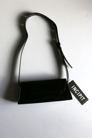 INCIPIT　 JOY middle BODY BAG ICP-082D-BK