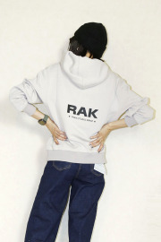 Praia　(プライア) 　バックロゴパーカー　LEI-2541