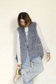 trois （トロア）MIXシャギーハーフジレ　T256-83066-C