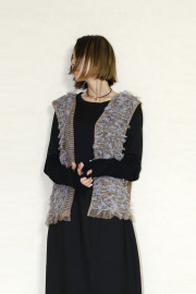 CHIGNON（シニヨン）　チュールレースドッキングベスト　9556-409NH