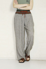 Garance et Violette (ギャランス エト ヴィオレット) 　小紋イージーパンツ  26165-9051WC02